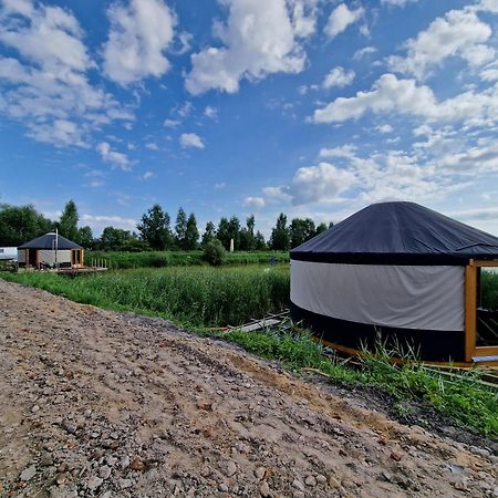 Chatka Pradziadka I Jurty Na Wodzie Pokrowka Exteriör bild