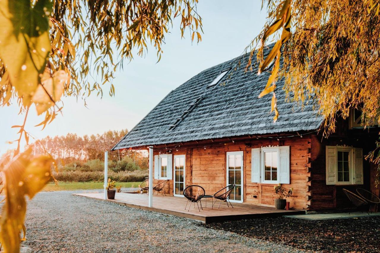 Chatka Pradziadka I Jurty Na Wodzie Pokrowka Exteriör bild